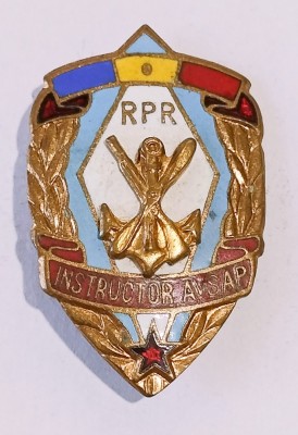 INSIGNA INSTRUCTOR AVSAP RPR ASOCIATIA VOLUNTARILOR PENTRU SPRIJINIREA APARARII PATRIEI ( CITITI DESCRIEREA ) foto