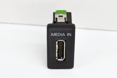 Port USB/AUX-In VW GOLF VII 5G1, BQ1, BE1, BE2 2014 OEM: 5Q0035736,5G0035222A 17148201 foto