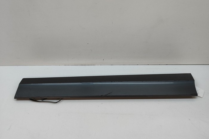 Bandou inferior ușă dreapta față VW T-ROC A11 2023 OEM: 2GA853960A,2GA853720A 30430950