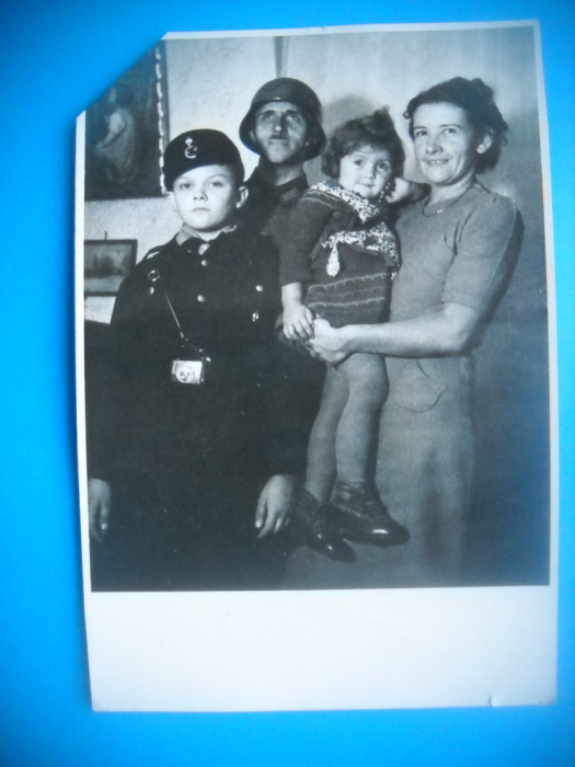 HOPCT 450 A MILITAR GERMAN WW II CU FAMILIA -GERMANIA-FOTOGRAFIE VECHE TIP CP-RO