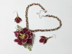 Set Trandafir rosu cu colier si cercei, handmade, margele unicat