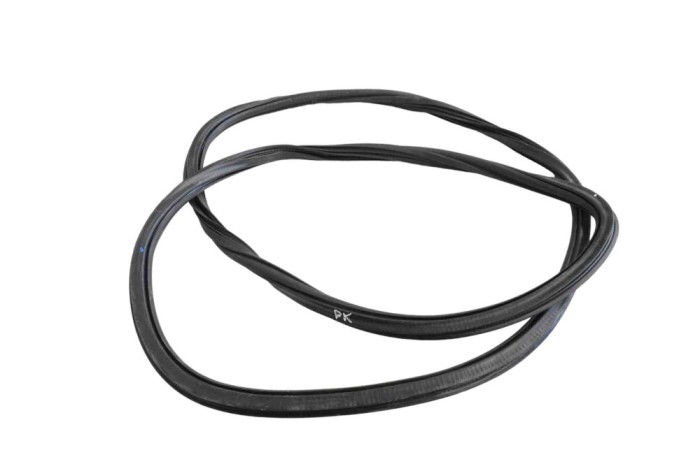 Garnitura ușă st&acirc;nga față AUDI Q5 FY 2018 OEM: 80A831721B