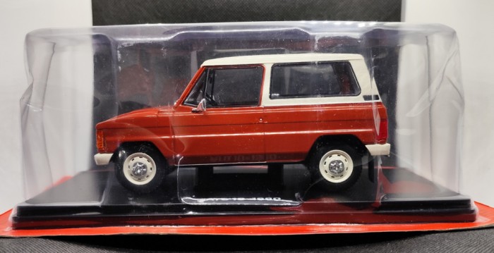 Macheta Aro 10 - Hachette 1/24
