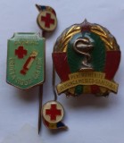 LOT 4 INSIGNE : DONATOR ONORIFIC + MERITE DEOSEBITE IN MUNCA MEDICO-SANITARA + 2 LOGO CRUCEA ROSIE, IM 1.263
