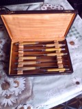 Trusa set cu 8 cutite de masa marcaj 222