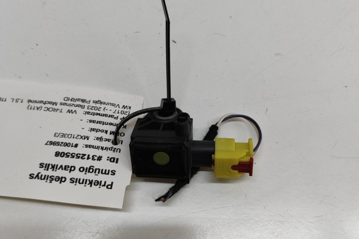 Senzor de impact dreapta față VW T-ROC A11 2023 OEM: 5Q0959651D 31255508