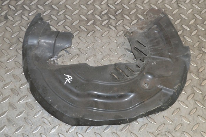 Protecție disc de fr&acirc;nă st&acirc;nga față BMW 3 F30, F80 2013 OEM: 2284767 | 13146853