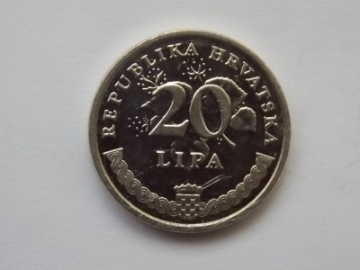 20 LIPA 2010-text latin foto