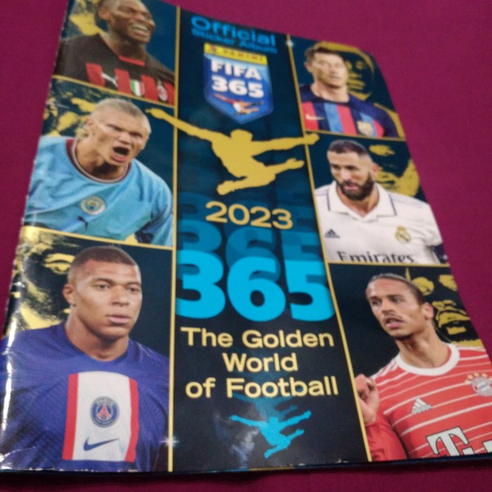 ALBUM FOTBAL &quot;FIFA 365&quot; CU 103 STICKERE LIPITE SI NELIPITE