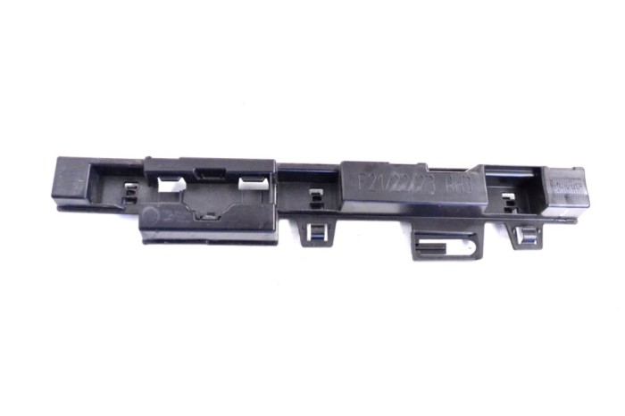 Suport prag lateral dreapta spate BMW 1 F21 2014 OEM: 7268076 | 14570268