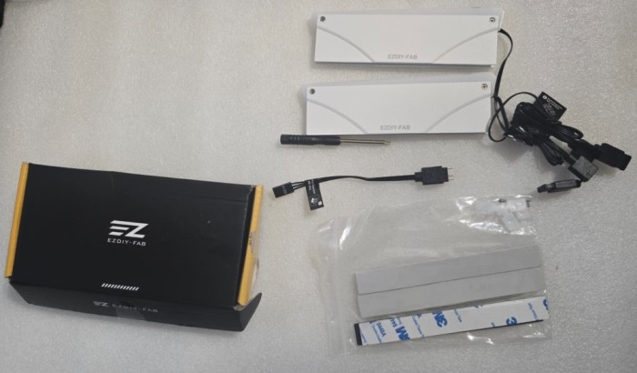 Radiator racire cu RGB pentru memorii RAM (DDR3 si DDR4) EZDIY-FAB - poze reale