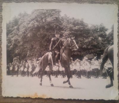 Ofiter roman calare, parada 10 mai 1934// posibil Ploiesti foto