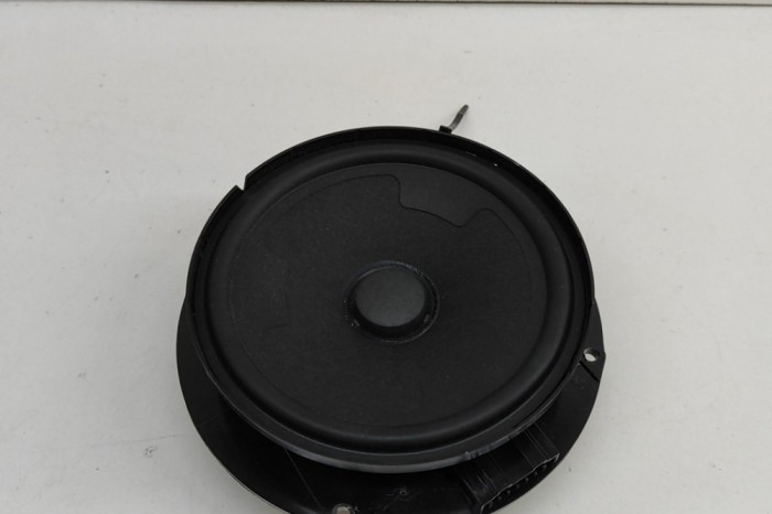 Difuzor ușă dreapta spate VW TOURAN 5T1 2019 OEM: 5TA035453 25095994