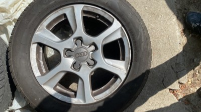 V&amp;acirc;nd jante Audi A4B8 R16 cu anvelope de iarnă dot 2023 foto