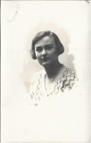 P3021N Portret de femeie, studio Foto Select, Dorohoi, perioada interbelică