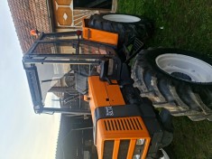 Vand tractor Renault 4x4