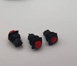 Push Buton cu retinere &quot;NO&quot; patrat plastic 15x15x30mm 1A/250V