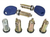 Set complet butuci usa Topautochei&reg; compatibil Iveco Daily 2000-2012 2996076 2996075 2992551 2991727