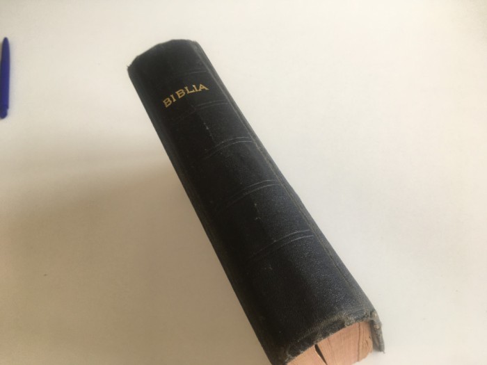 BIBLIA CORNILESCU( CU TRIMETERI) TIPARITA LA LONDRA 1967-FORMAT NORMAL 21X14 CM