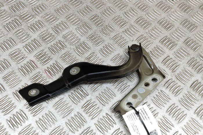 Balama capota dreapta față MG MG 3 2024 OEM: 11204297 29366988