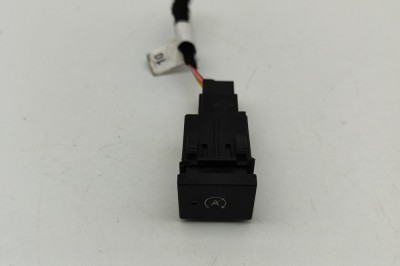 Comutator IVECO DAILY VI Box 2022 OEM: 5802804529 31541892 foto