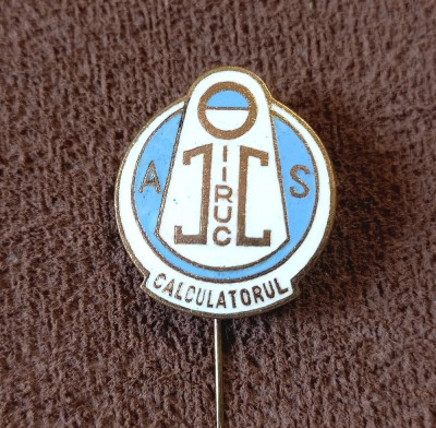 Insigna fotbal - AS &amp;quot;CALCULATORUL IIRUC&amp;quot; BUCURESTI foto