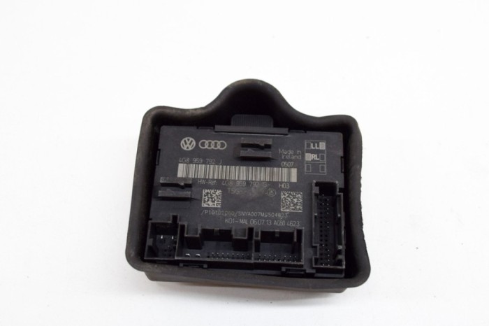Modul de control ușă st&acirc;nga față AUDI A6 4G2, C7, 4GC 2013 OEM: 4G8959792J,4G8959792G | 14361491