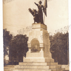 3818 - FOCSANI, Vrancea, Statue, Romania - old postcard, real Photo - unused