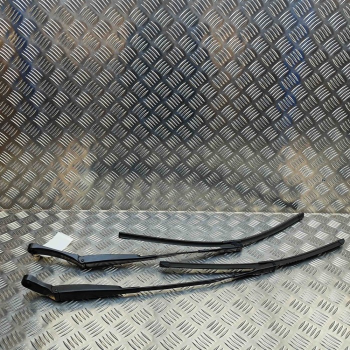Braț ștergător față AUDI TT FV3 2020 OEM: 8S2955407,8S2955408 32234941