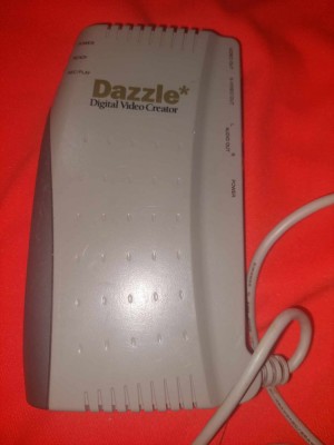 DAZZLE-Digital Video Creator DVC-USB=DAZZLE Multimedia =Made in Singapore-fara alte accesorii sau cabluri foto
