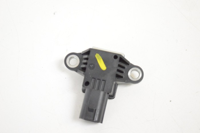 Senzor de impact dreapta față KIA SPORTAGE QL 2016 OEM: 95920-B1050 12510043