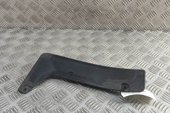 Aparatoare noroi dreapta față VOLVO XC60 II 246 2024 OEM: 32392707 | 31872940