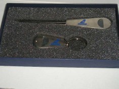 D8 102 - Breloc - set - tematica aviatie TAROM - si cutit scrisori - inox - lux