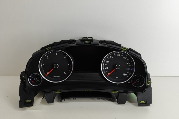 Ceas de bord VW TOUAREG 7P5 2014 OEM: 7P6920982S,0263677132 23662770