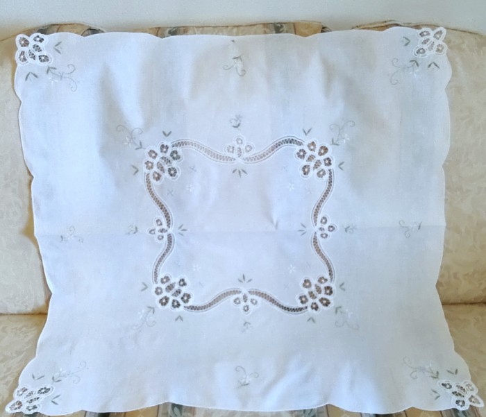 Fata de masa Vintage din bumbac cu broderie florala