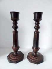 Set 2 sfesnice / suport lumanare mari, metal neferos patina cupru, 37cm inaltime