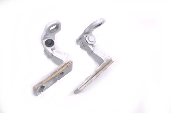 Balama ușă dreapta față VOLVO V40 Hatchback 2019 OEM: 31352691DE 14830096