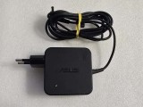 Incarcator original Asus AD883020 45W 19V 2.37A 45W: mufa: 4mm x 1.35mm