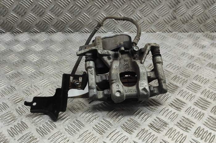 Etrier de fr&acirc;nă dreapta spate TOYOTA YARIS CROSS MXP_ 2021 OEM: 47830-0D080 31208266