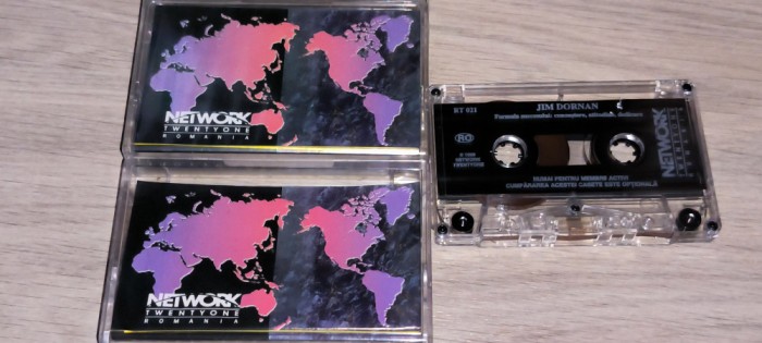 2 CASETE AUDIO NETWORK TWENTYONE ROMANIA. 1999 JIM DORNAN - PETER MATZ.