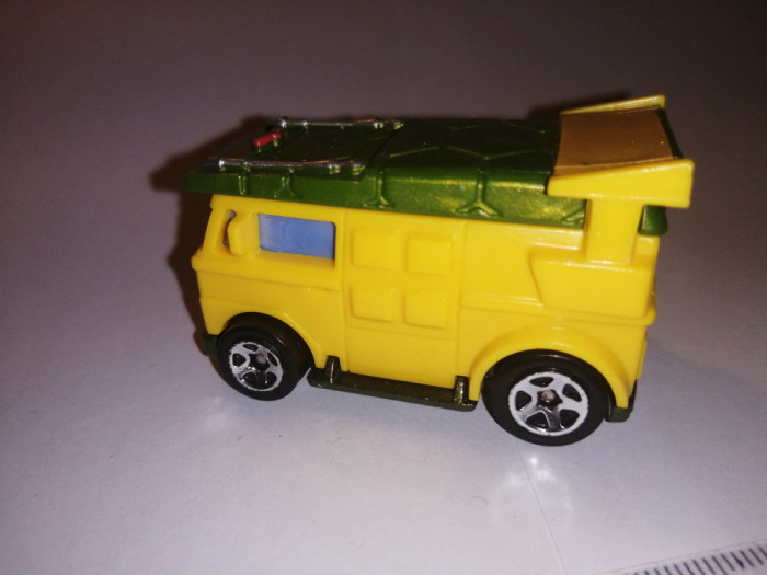 bnk jc Hot Wheels - Ninja Turtles Party Wagon