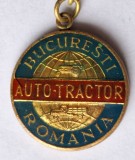 AUTO - TRACTOR Bucuresti Romania Export, breloc vechi anii 1970,