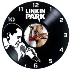 Ceas de perete decorativ realizat din disc de vinil, Model Linkin Park Chester Bennington Rock Metal, Negru, 30 cm