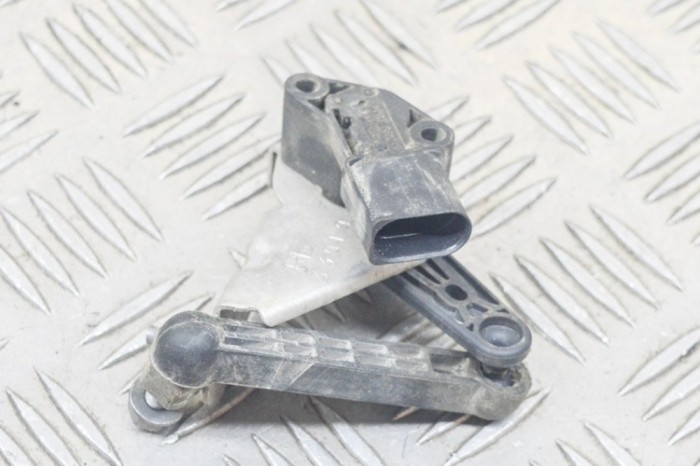 Senzor de nivel &icirc;nălțime st&acirc;nga spate TESLA MODEL 3 2020 OEM: 1044971-00-C 12568540