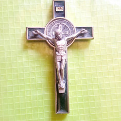 E76-IISUS HRISTOS Aplica Crucifix catholic veche inscriptie deosebita in latina.