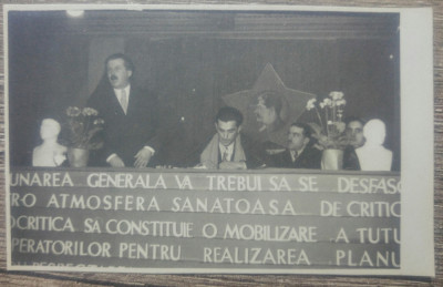 Adunare generala din perioada comunista// fotografie foto