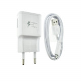 Cumpara ieftin Set incarcator USB 2A, cu cablu microUSB 80 cm, Travel Adapter, Adaptive Fast Charging, alb, bulk