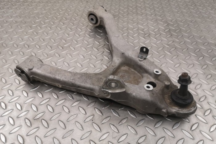 Braț inferior st&acirc;nga față CHEVROLET CORVETTE C7 2015 OEM: 23490421 26277796