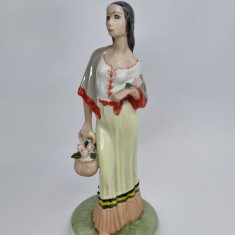 Bibelou (RAR) portelan romanesc vechi, vintage, Alba Iulia - Fata cu flori