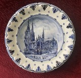 Farfurie din portelan olandez DELFT decor Domul din KOLN, Farfurii